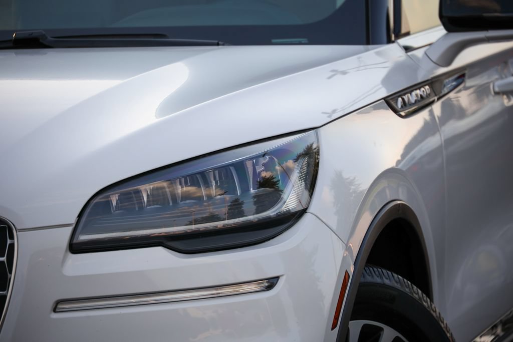 Used 2022 Lincoln Aviator AWD w/ Premium Package image 22