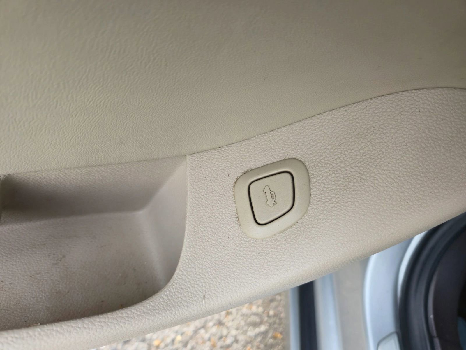 Used 2015 Buick LaCrosse Leather image 16