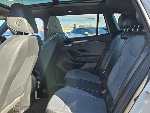 New 2026 Volkswagen Tiguan SE R-Line FWD image 6