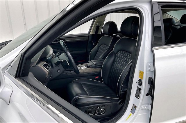 Used 2021 Genesis G90 3.3T Premium image 8