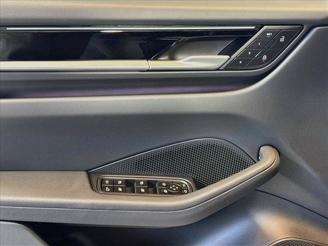 New 2026 Porsche Macan 4 Electric AWD/4WD image 11