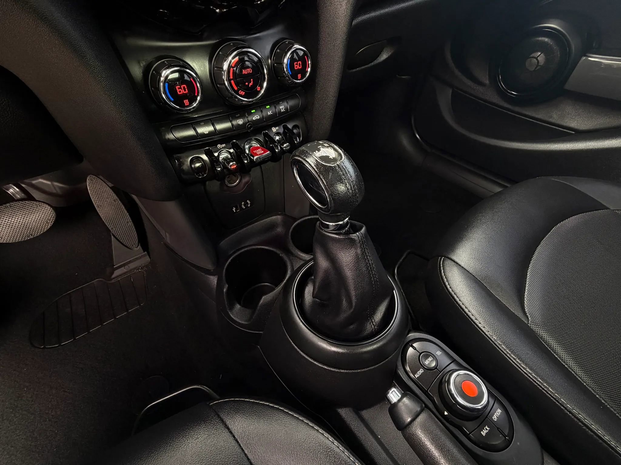 Used 2017 MINI Cooper 4-Door Hardtop FWD image 23