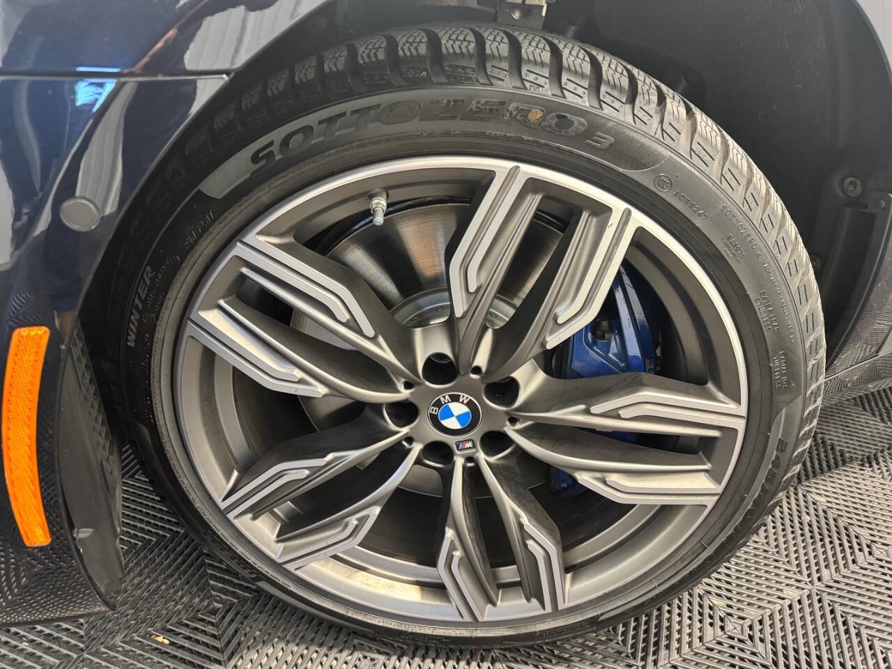 Used 2019 BMW M760i xDrive w/ Luxury Rear Seating Package image 81