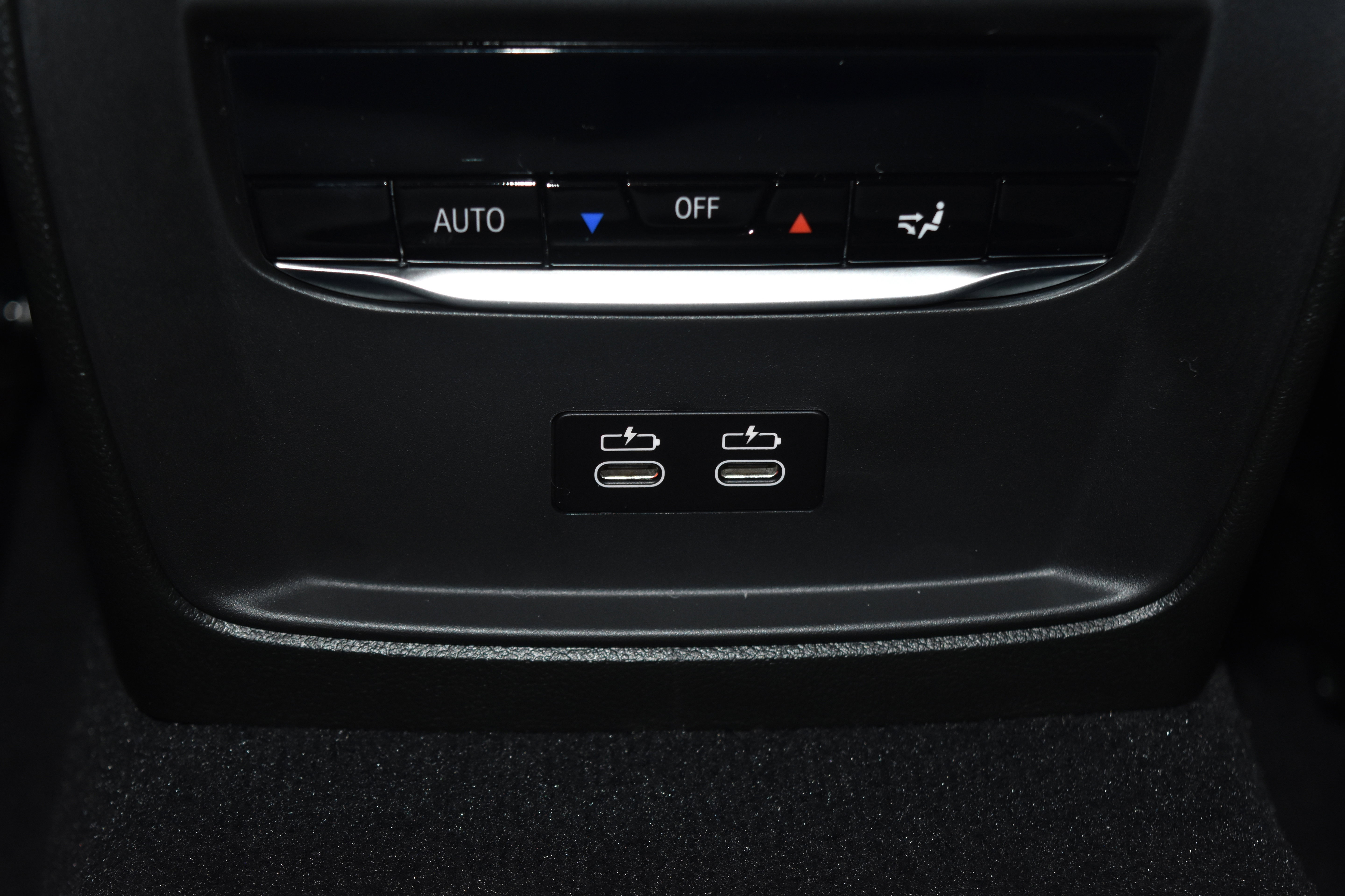 New 2026 BMW 330i xDrive Sedan w/ Premium Package image 19