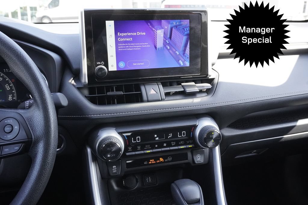 Used 2025 Toyota RAV4 XLE AWD/4WD image 15