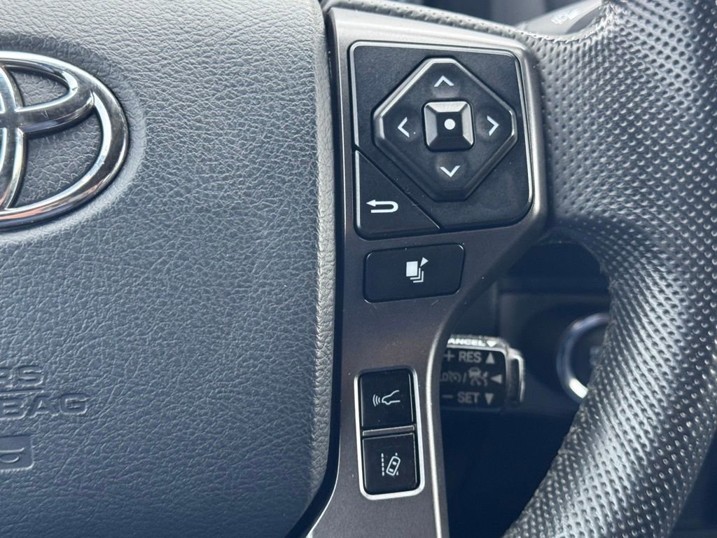 Used 2019 Toyota Tacoma TRD Off-Road image 9