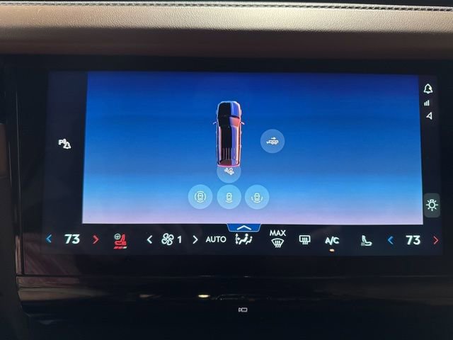 Used 2025 Lincoln Navigator Reserve AWD/4WD image 12