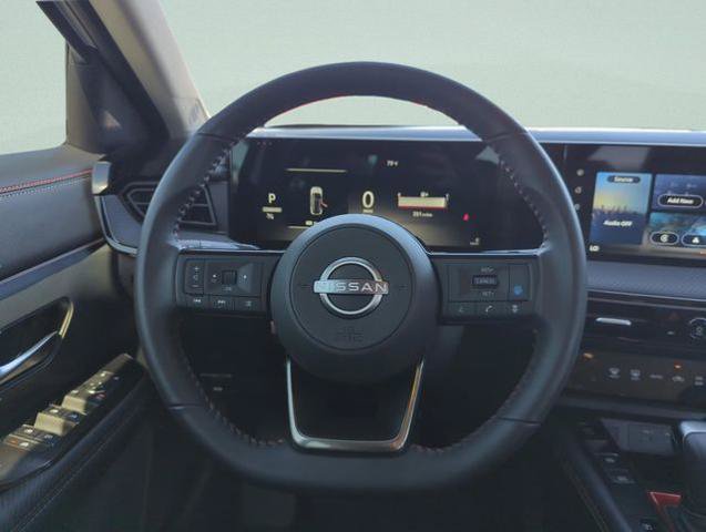 Certified 2025 Nissan Kicks SR FWD image 19