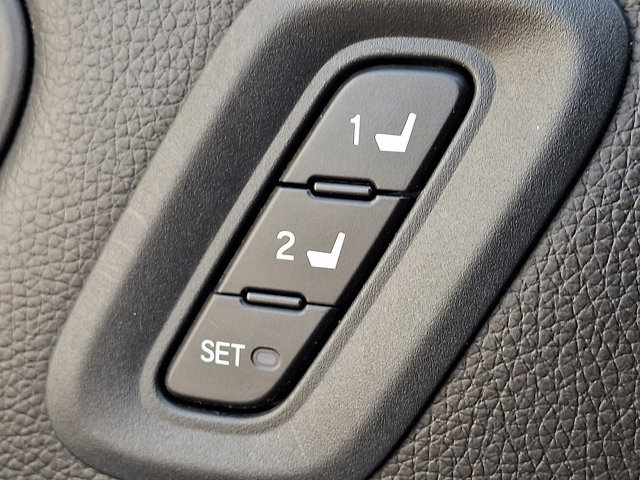 Used 2023 Honda Pilot Touring image 29