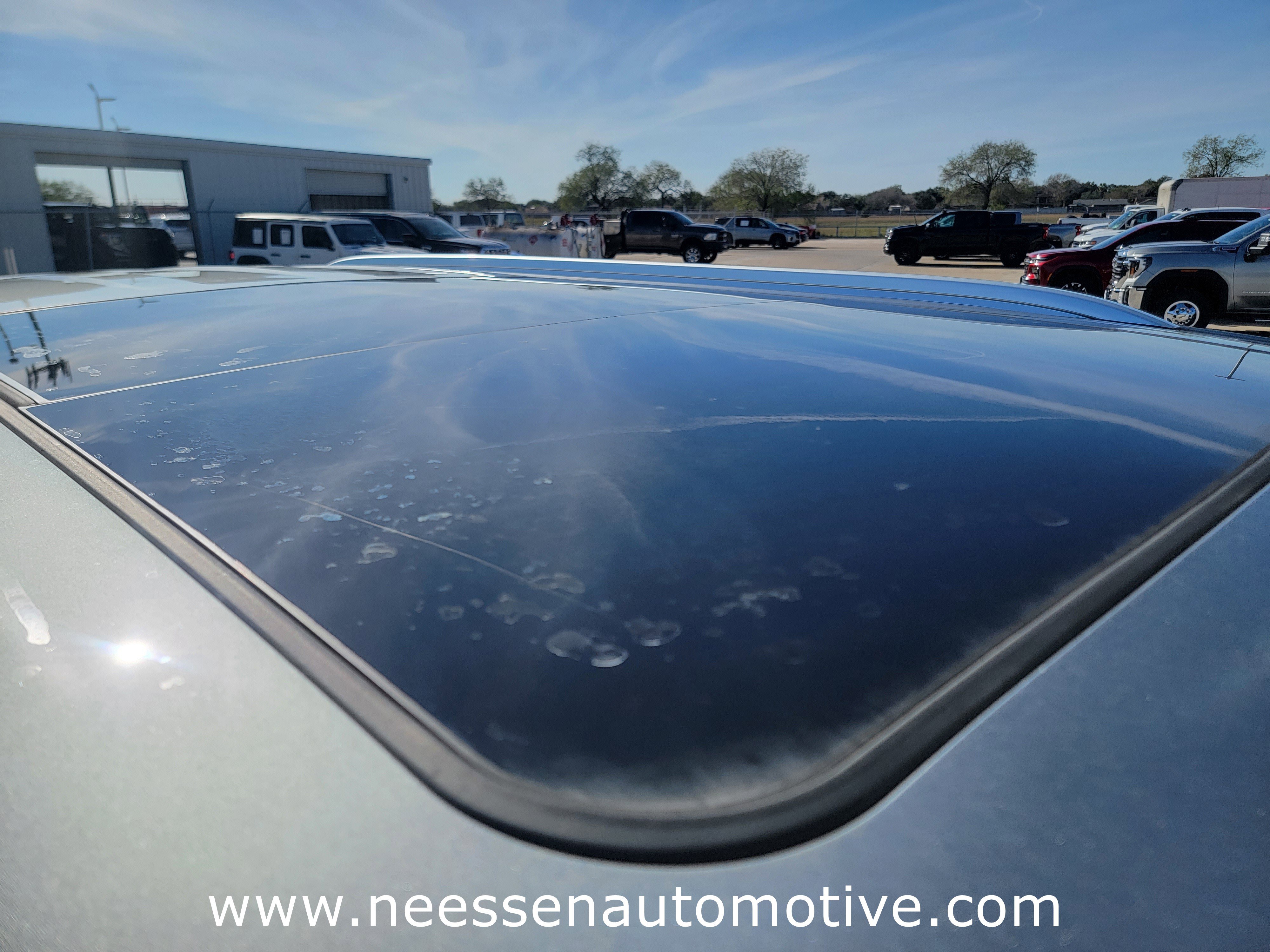 Used 2025 GMC Yukon Denali w/ Sun & Power Step Package image 8