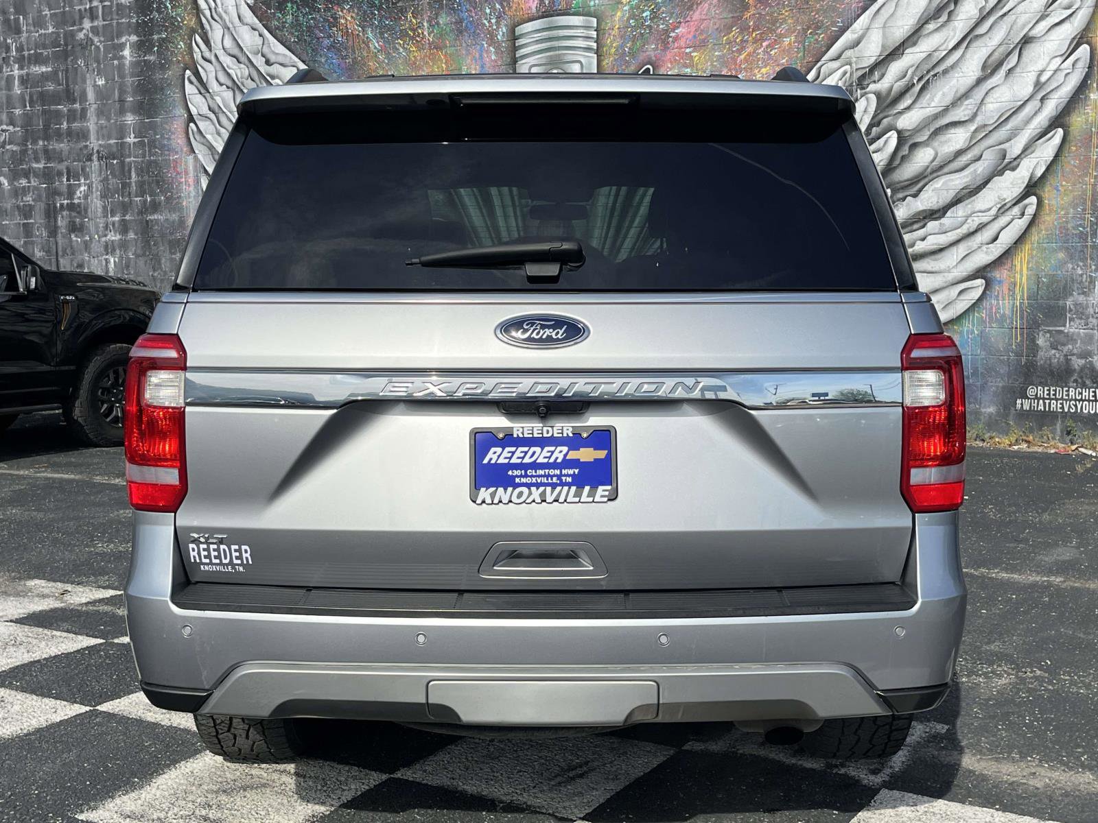 Used 2020 Ford Expedition XLT w/ Equipment Group 202A image 6