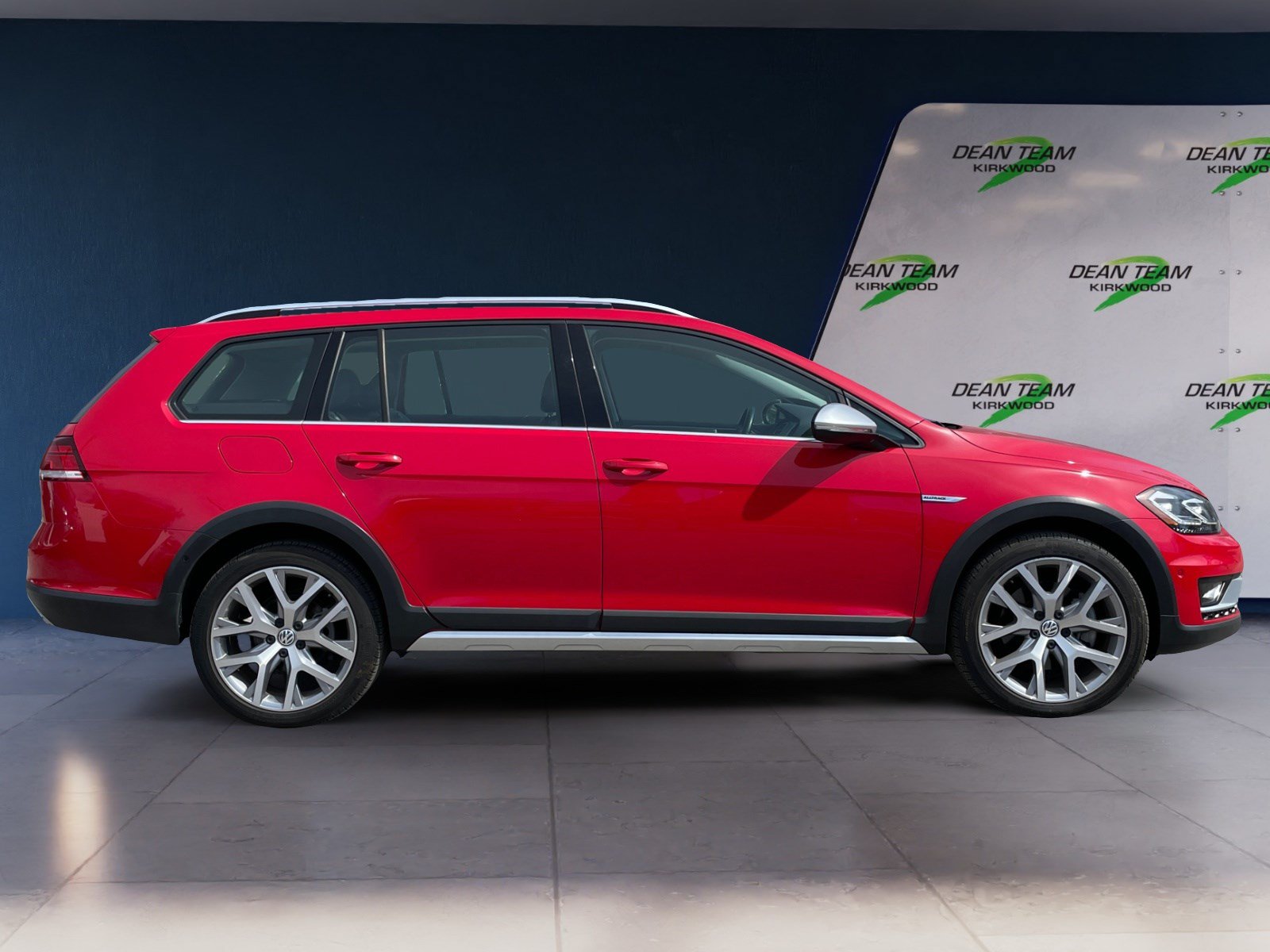 Used 2018 Volkswagen Golf Alltrack SEL AWD/4WD image 9