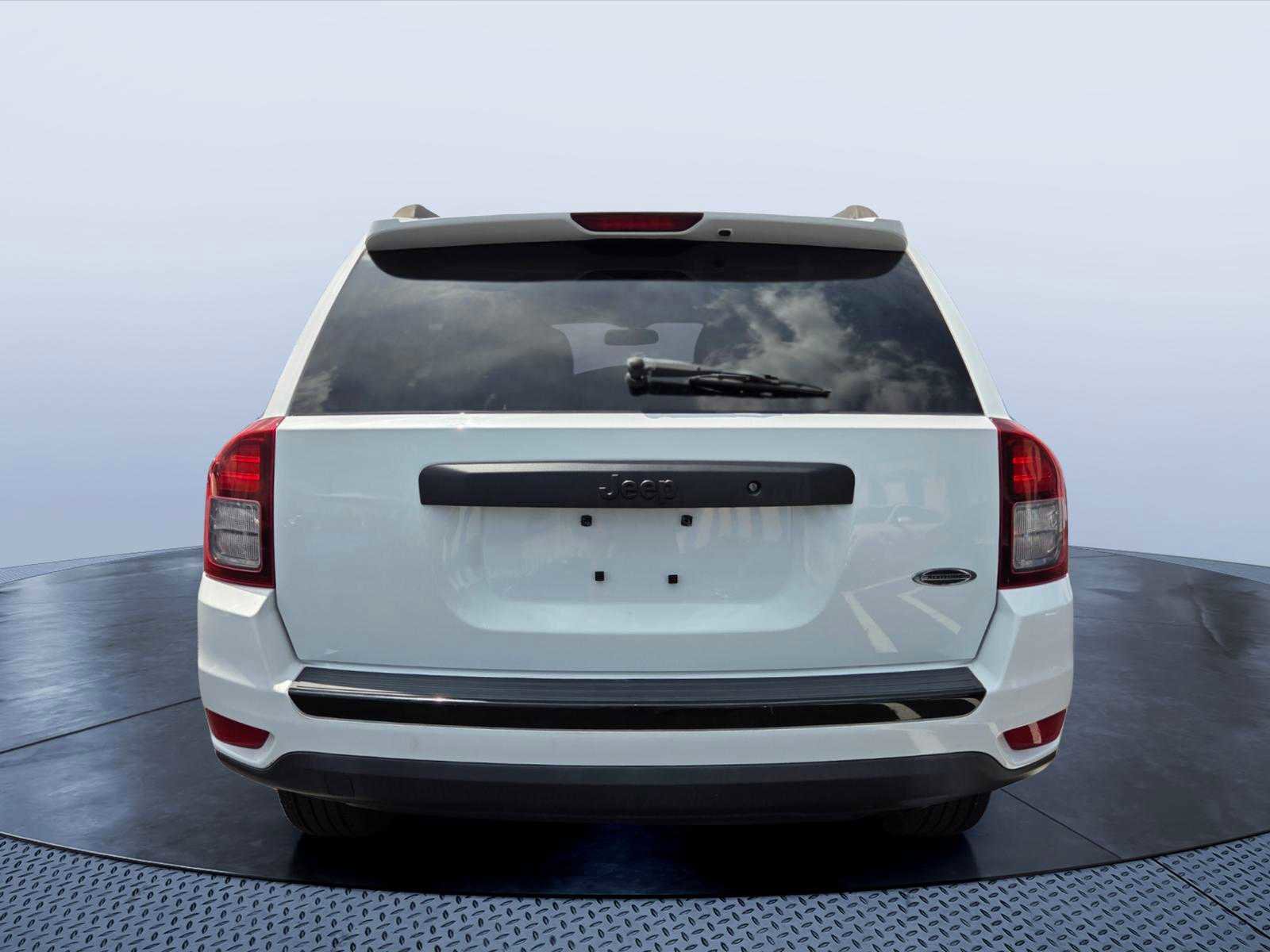 Used 2015 Jeep Compass Sport FWD image 5