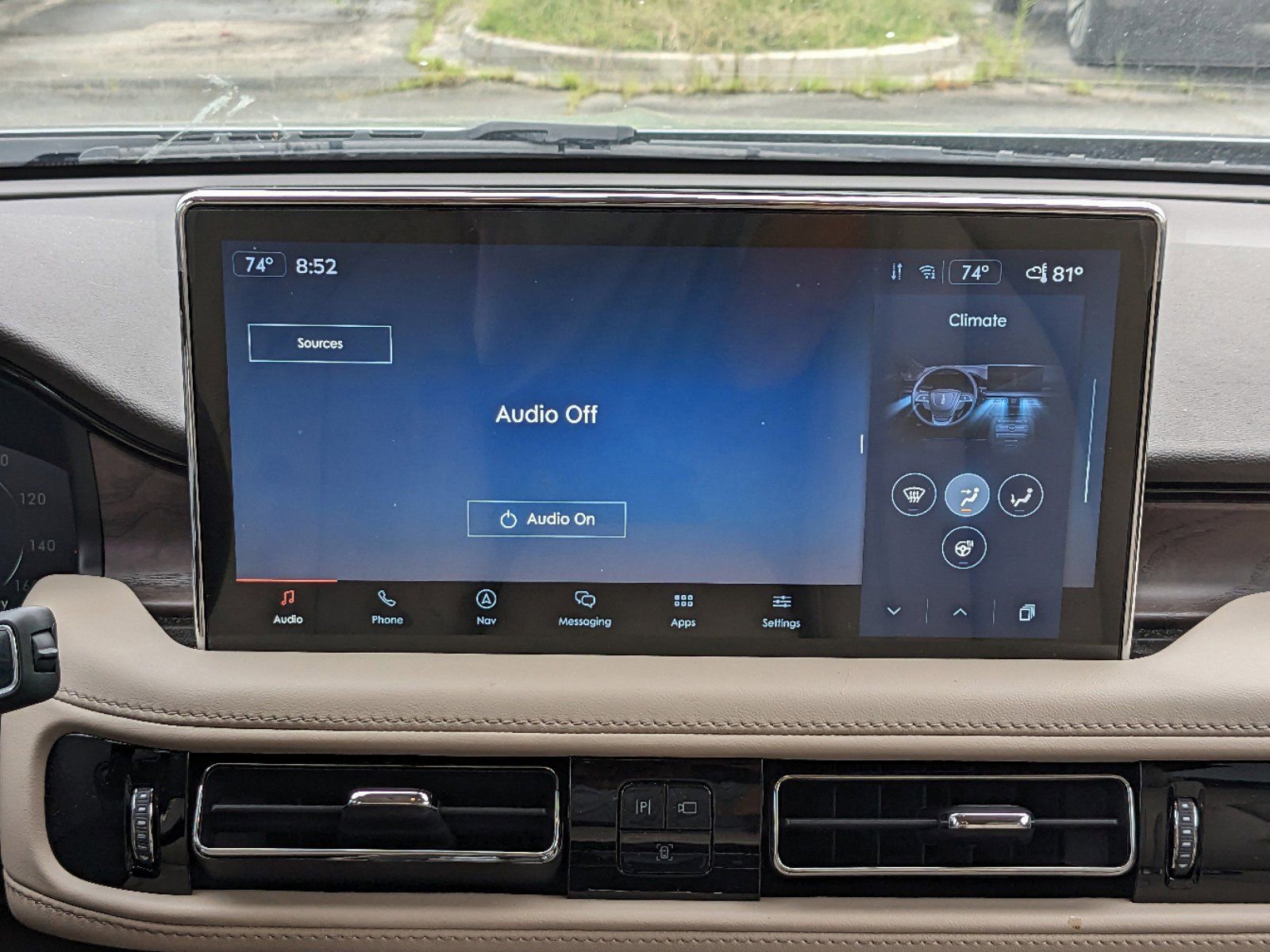 Certified 2023 Lincoln Nautilus Reserve w/ Equipment Group 202A image 20