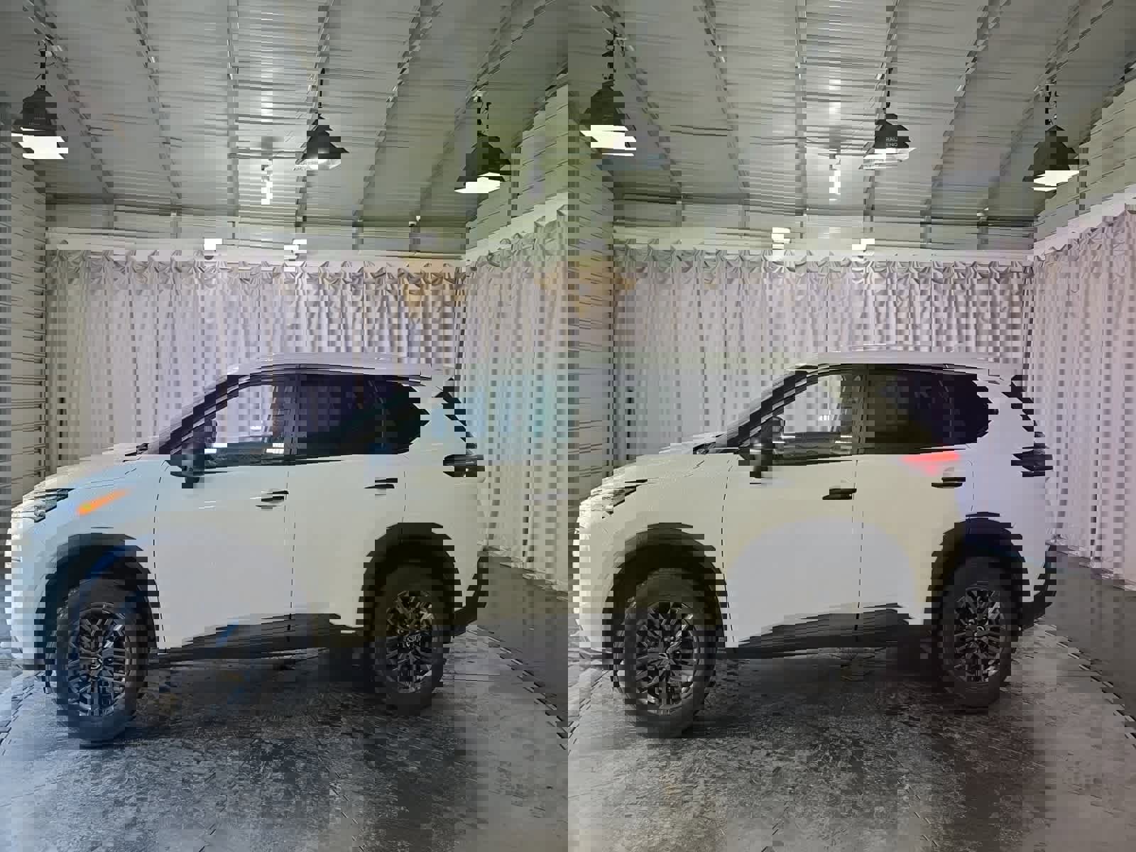 Used 2021 Nissan Rogue S image 3