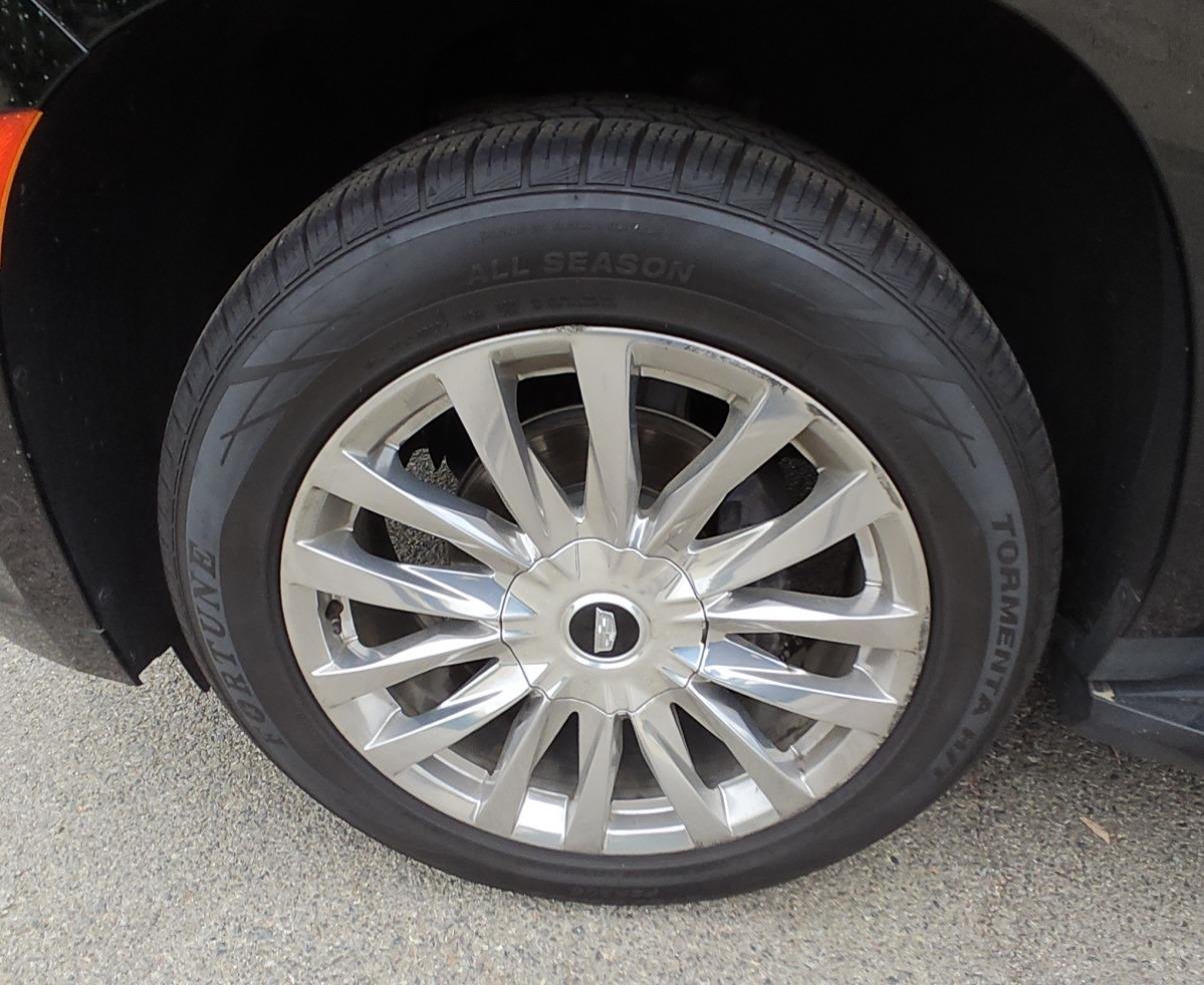 Used 2023 Cadillac Escalade ESV Sport AWD/4WD image 27