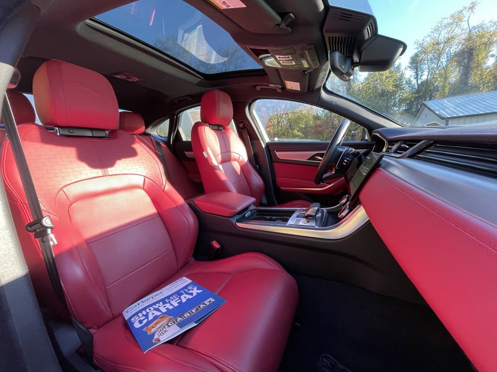 Used 2022 Jaguar XF R-Dynamic SE image 13