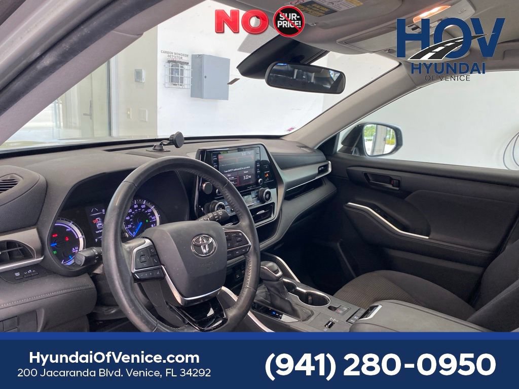 Used 2020 Toyota Highlander LE FWD image 36