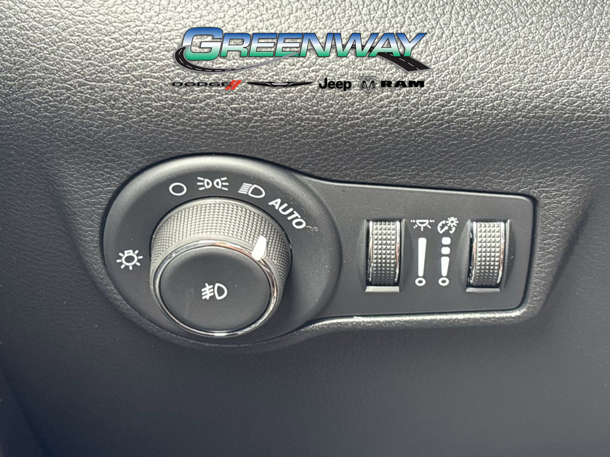 New 2026 Jeep Compass Latitude image 23