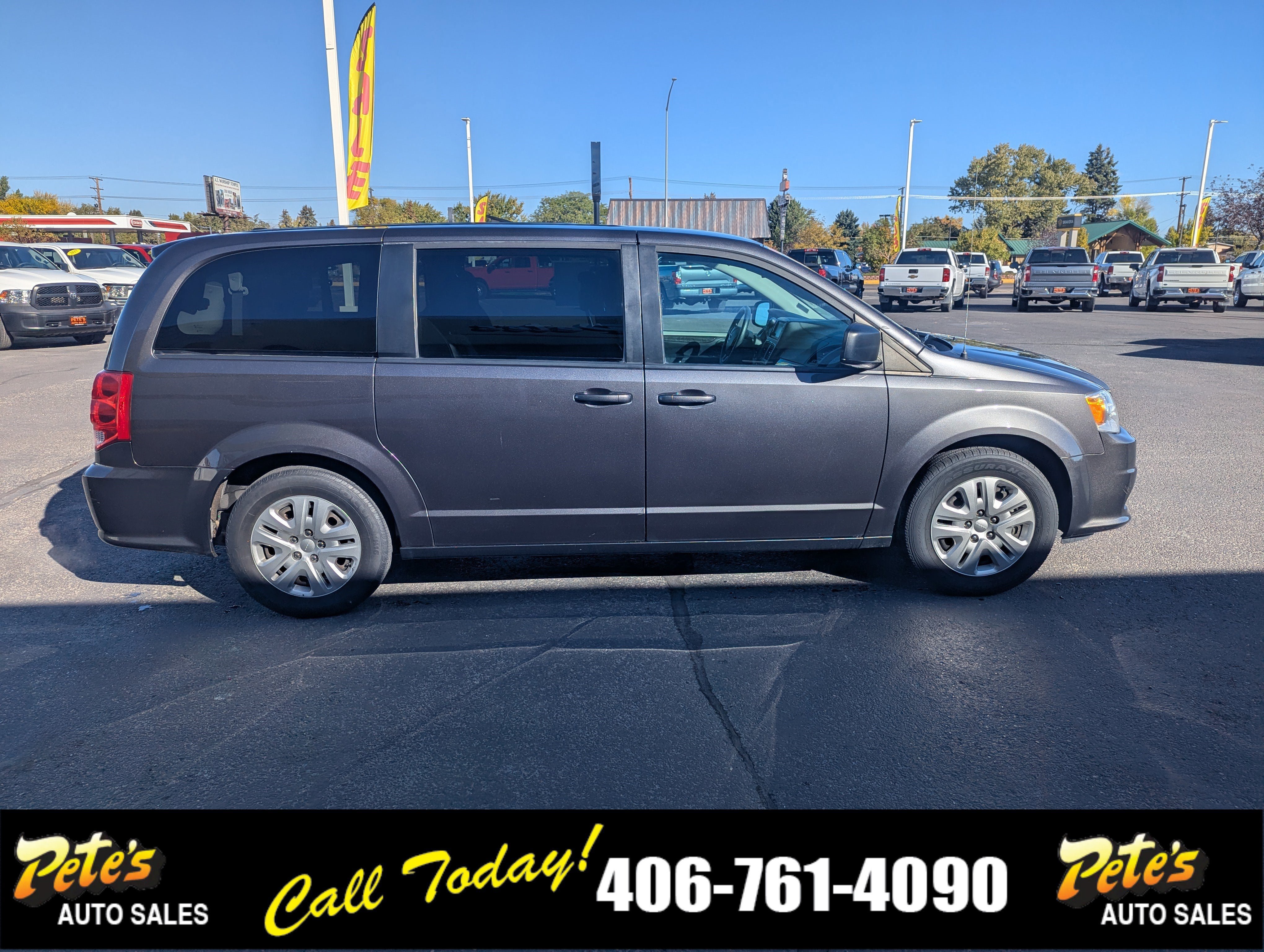 Used 2018 Dodge Grand Caravan SE w/ UConnect Hands-Free Group FWD image 5