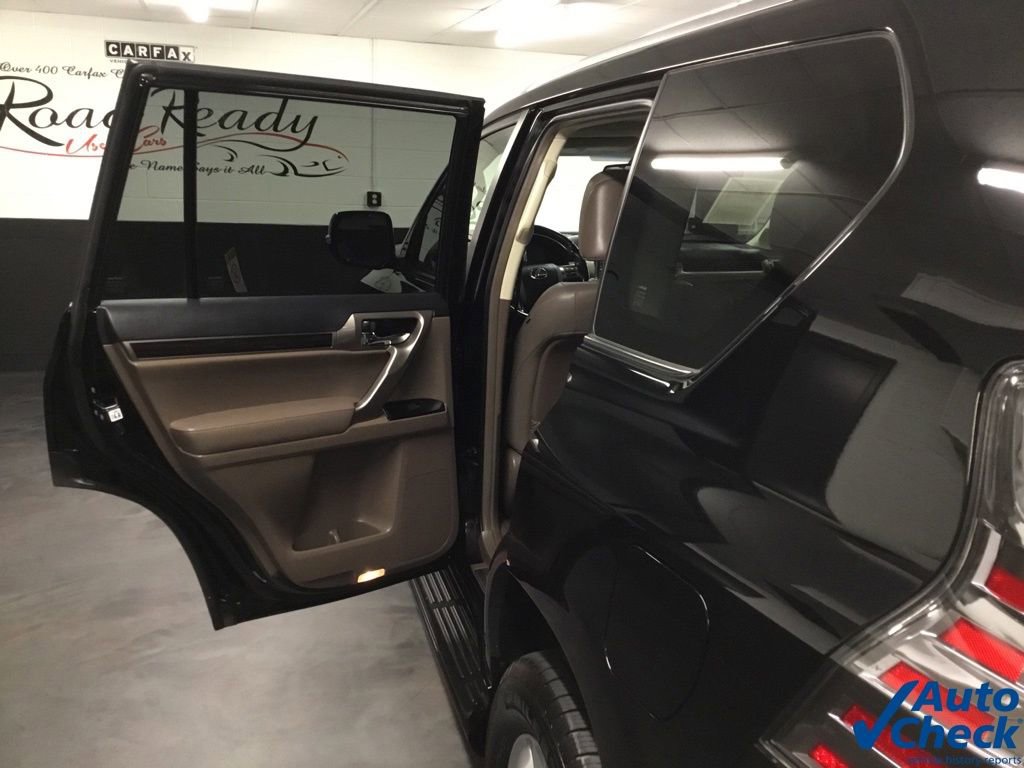 Used 2018 Lexus GX 460 w/ Navigation Package image 26