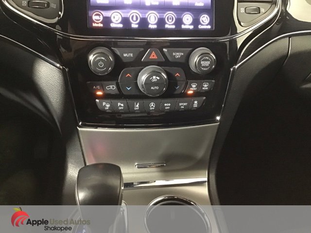 Used 2020 Jeep Grand Cherokee Overland image 16