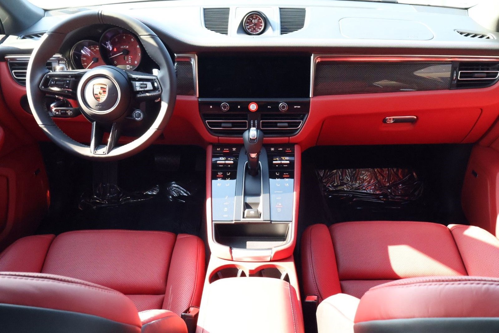 New 2026 Porsche Macan GTS image 21