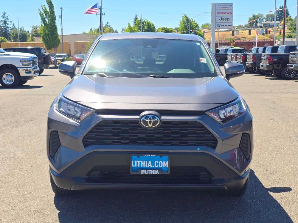 Used 2022 Toyota RAV4 LE AWD/4WD image 8