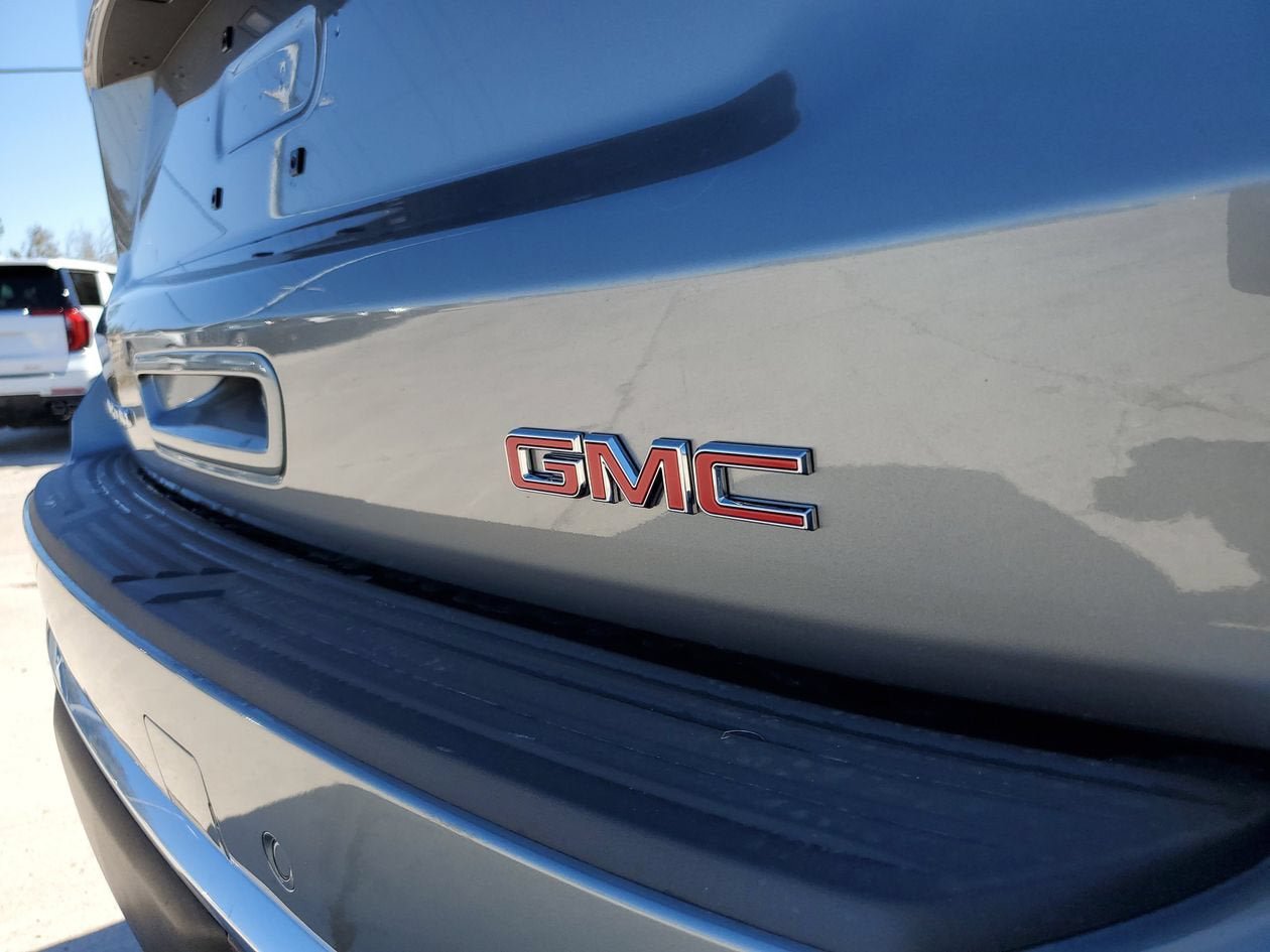 New 2026 GMC Yukon XL Denali w/ Sun & Power Step Package AWD/4WD image 7