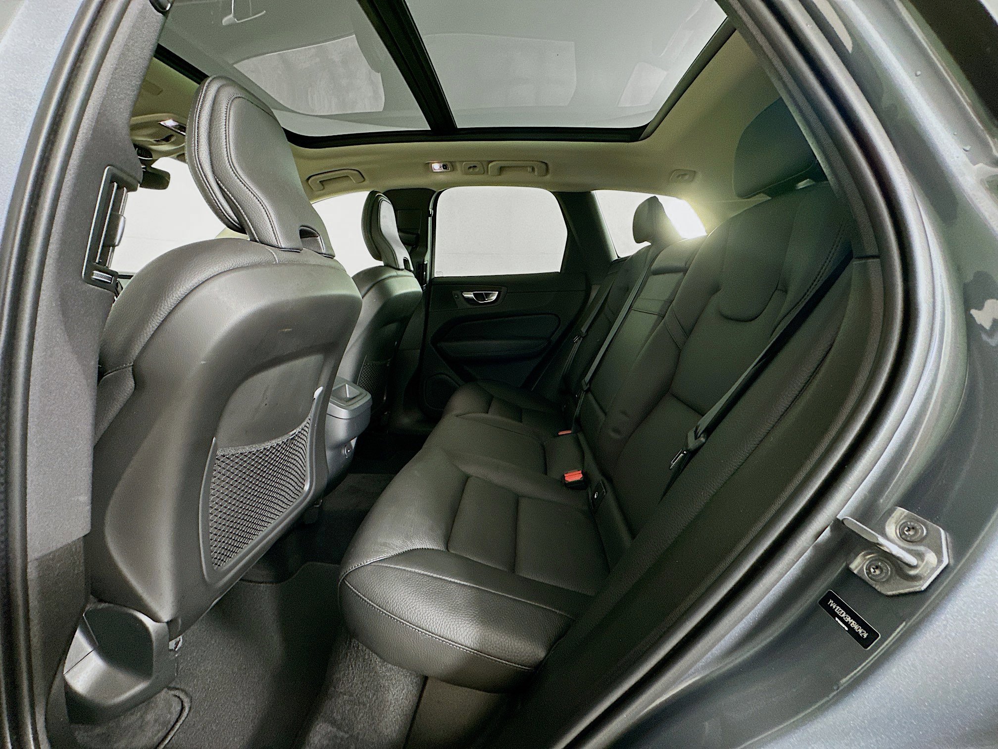 Used 2021 Volvo XC60 T5 Momentum w/ Protection Package Premier FWD image 27