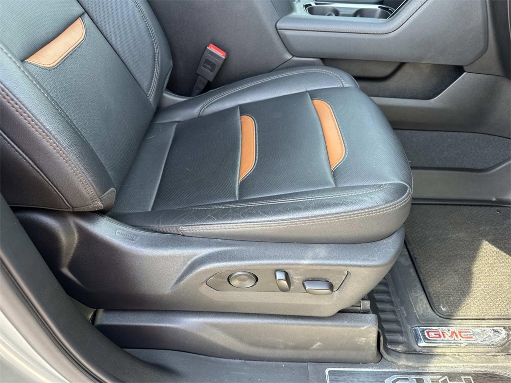 Used 2023 GMC Sierra 1500 AT4 w/ AT4 Premium Package image 29