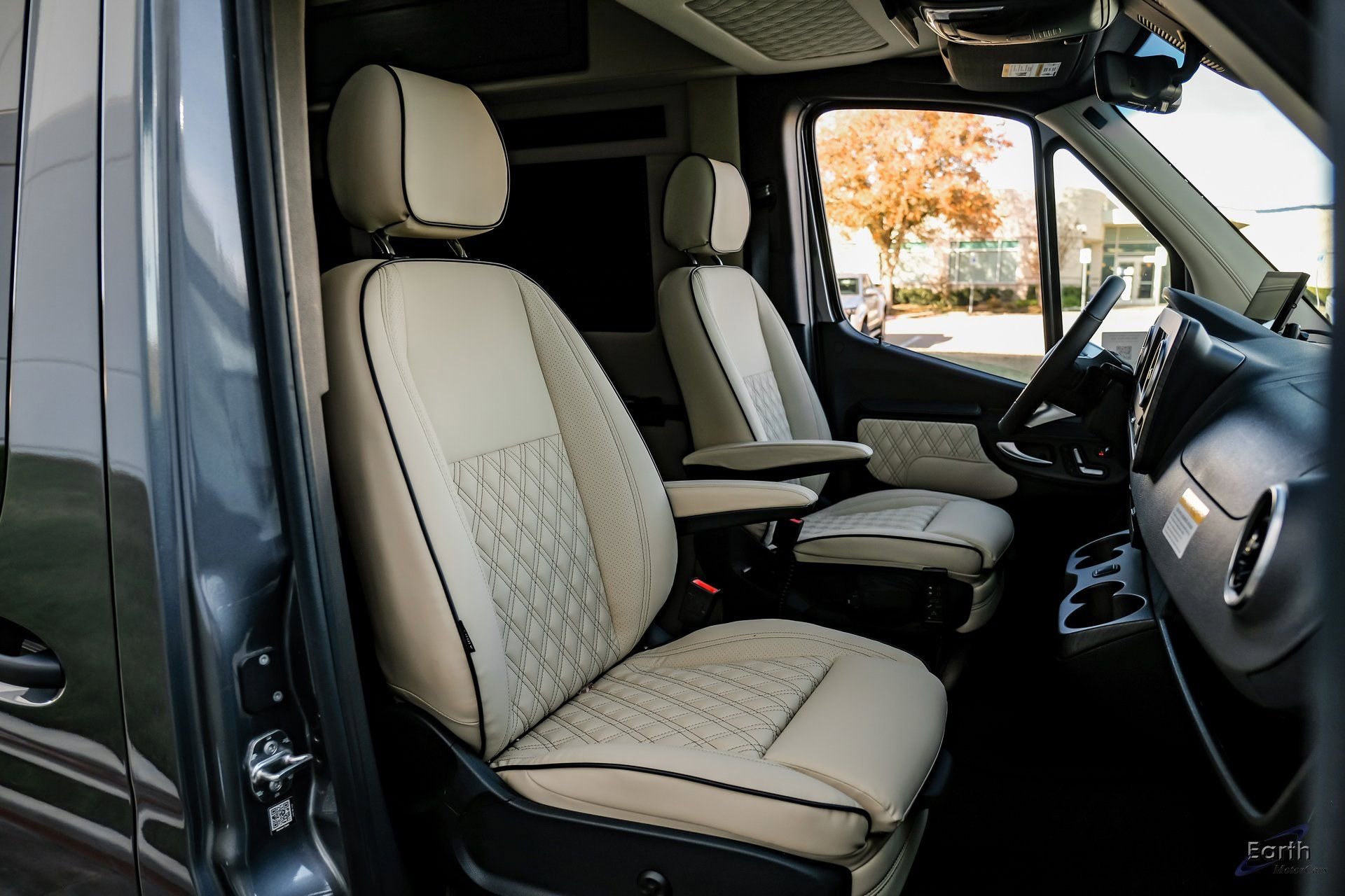 Used 2025 Mercedes-Benz Sprinter 3500 image 43