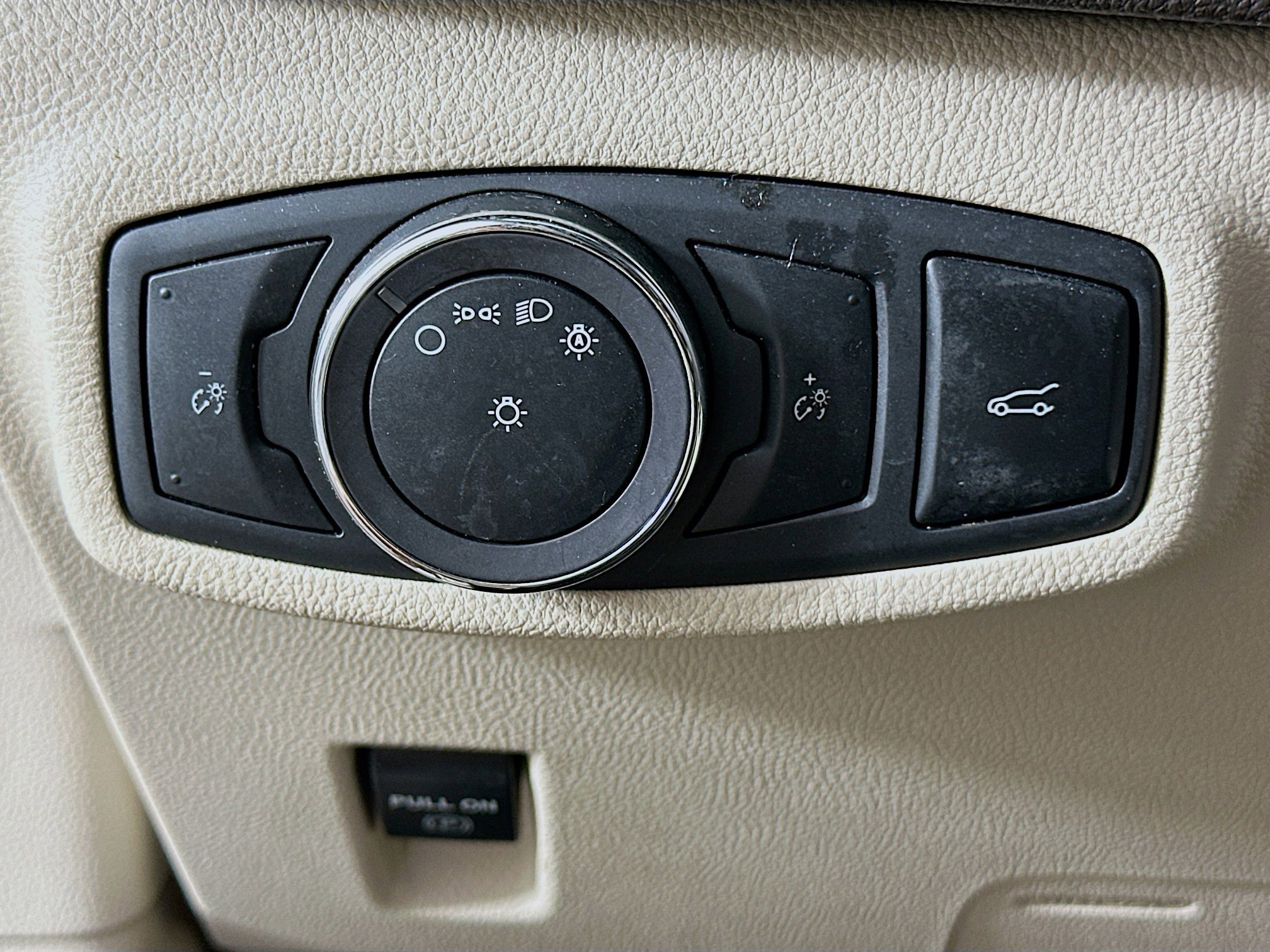 Used 2019 Lincoln MKC Premiere FWD image 16