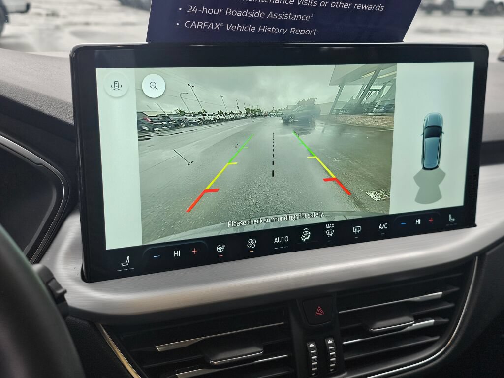 Certified 2025 Ford Escape Platinum AWD/4WD image 28