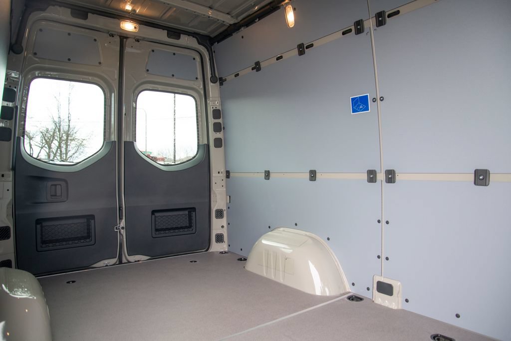 New 2026 Mercedes-Benz Sprinter 2500 image 21