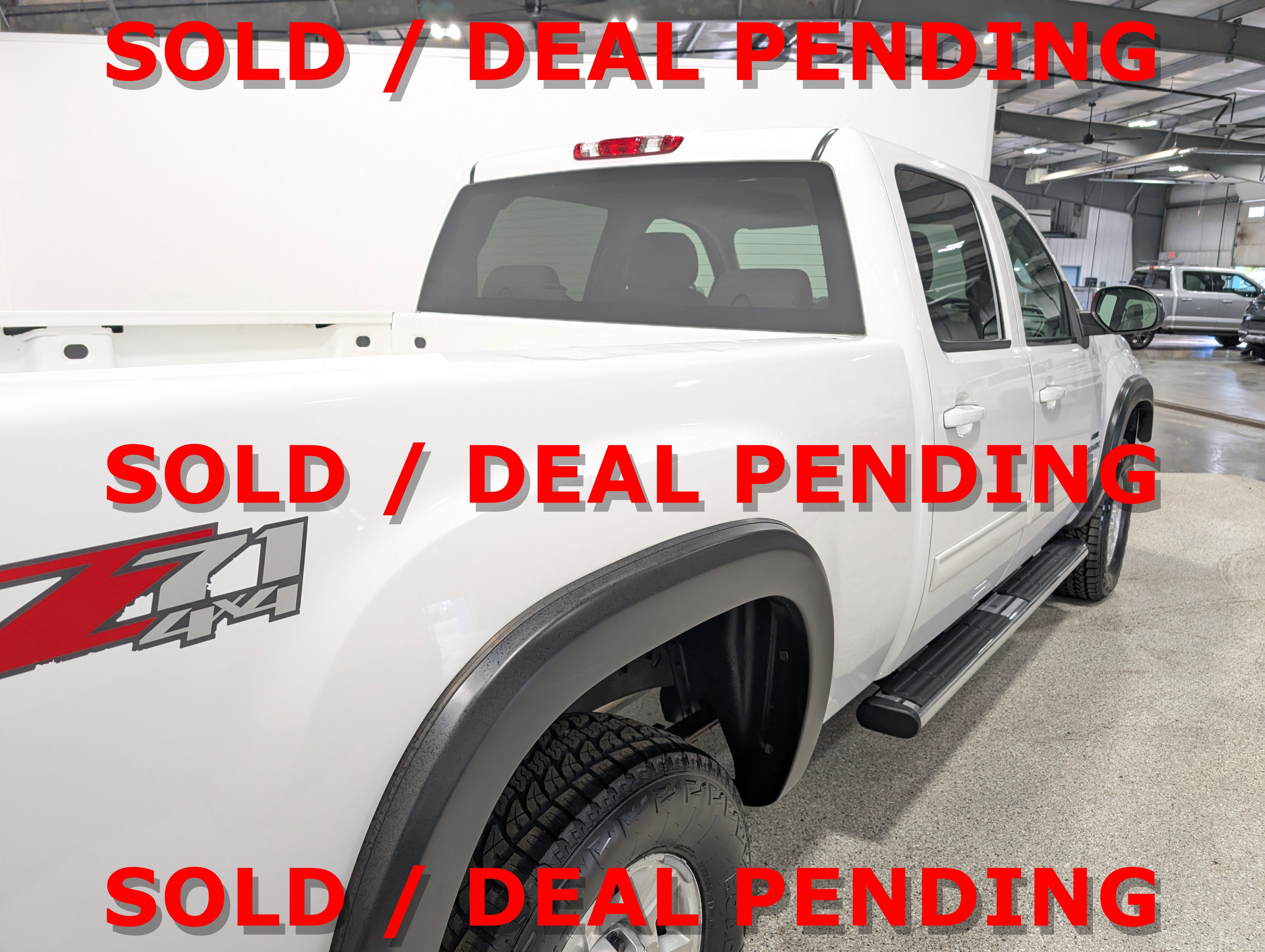 Used 2009 GMC Sierra 2500 SLT w/ SLT Convenience Package image 3