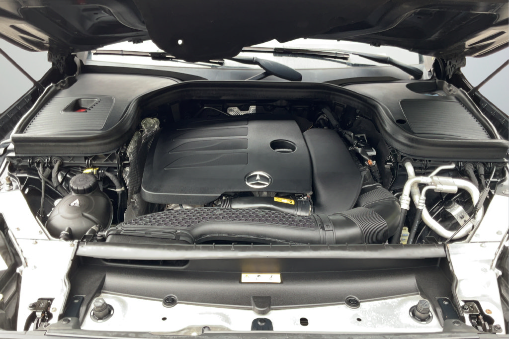Used 2020 Mercedes-Benz GLC 300 4MATIC w/ Parking Assistance Package image 22