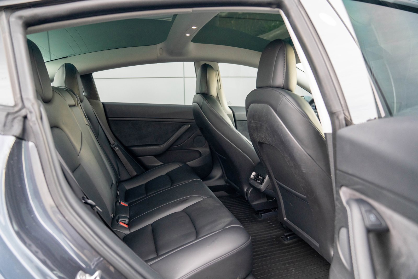 Used 2021 Tesla Model 3 Long Range image 23