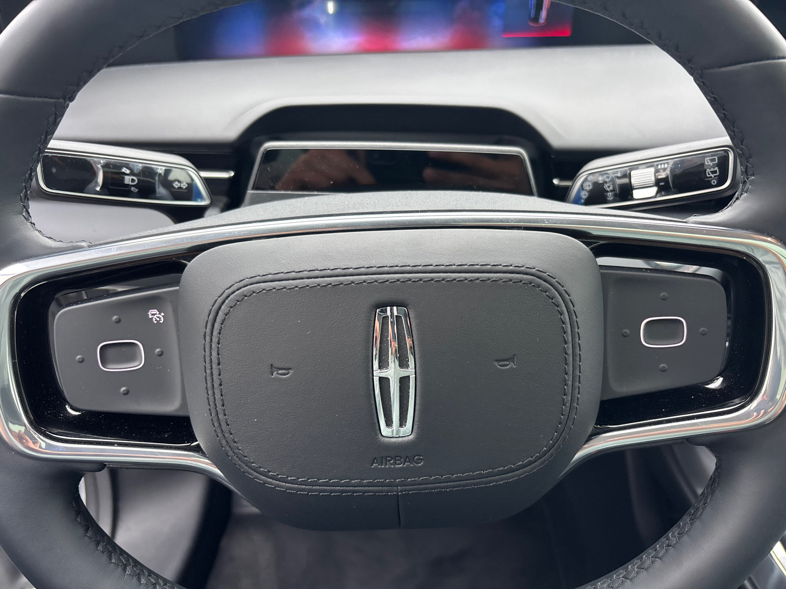 New 2026 Lincoln Nautilus Reserve AWD/4WD image 16