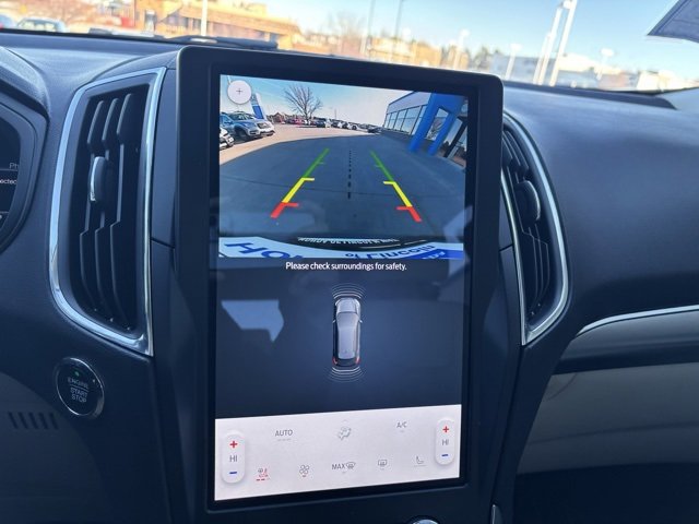 Used 2022 Ford Edge Titanium image 20