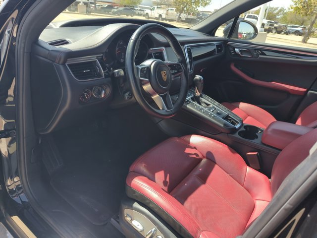 Used 2017 Porsche Macan AWD/4WD image 9