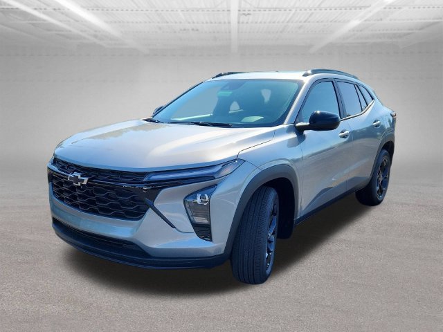 New 2026 Chevrolet Trax LT w/ Sunroof Package FWD image 3