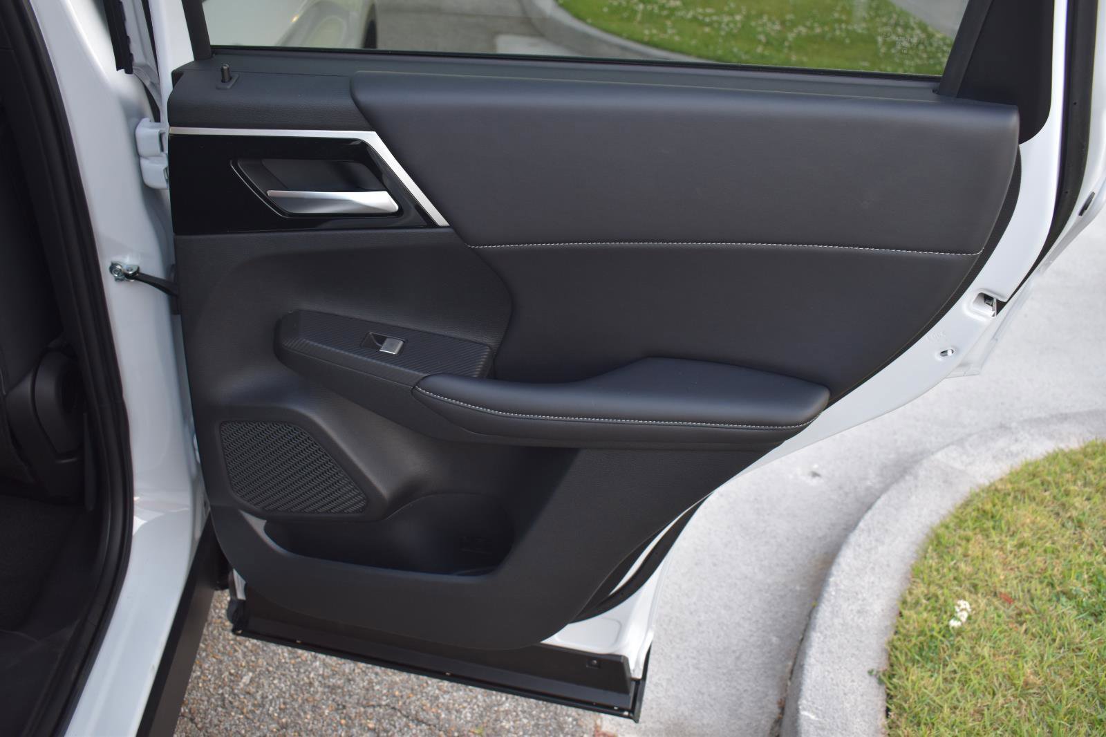 New 2026 Nissan Rogue SL image 53