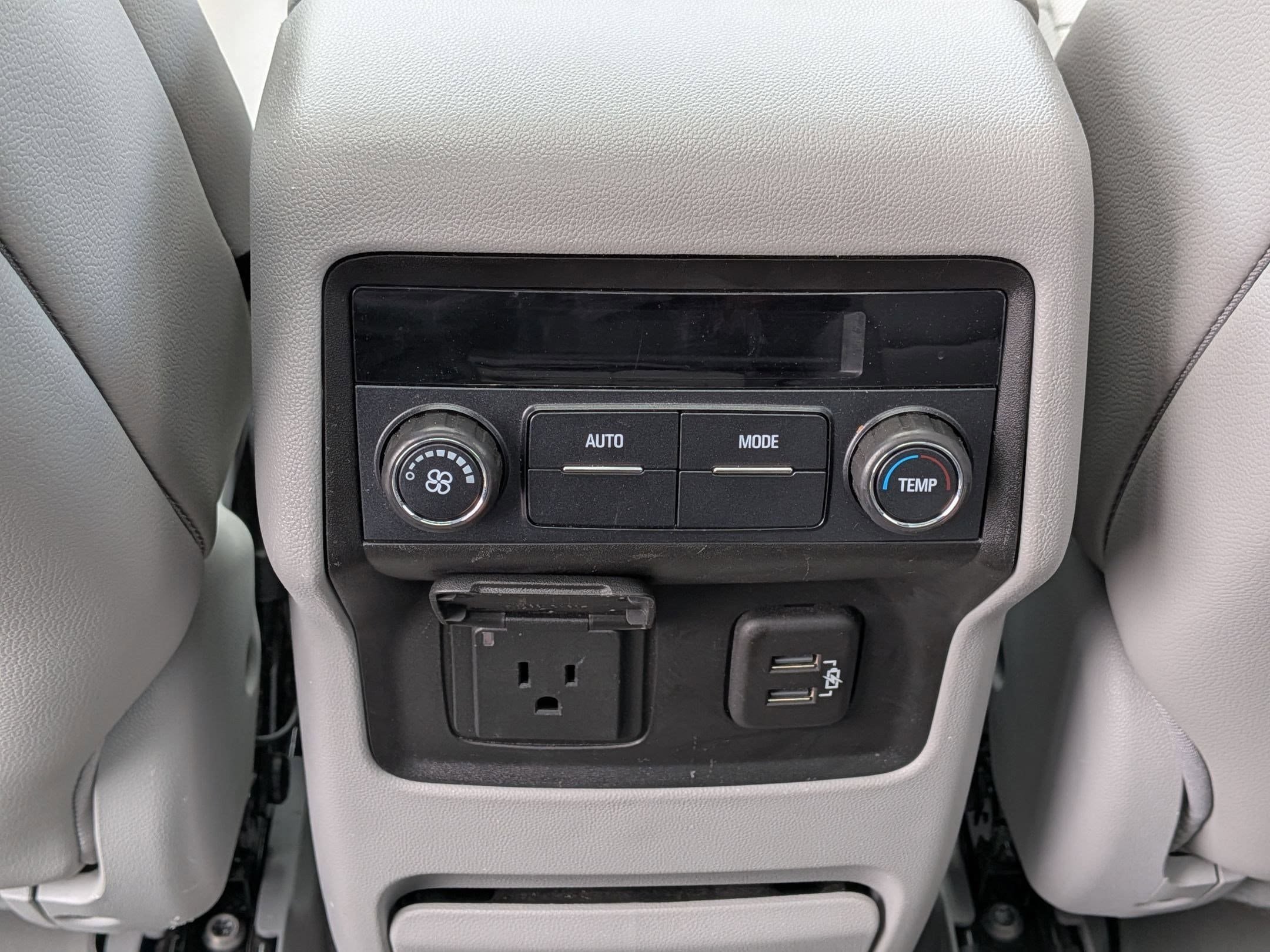 Used 2019 GMC Acadia SLT FWD image 34