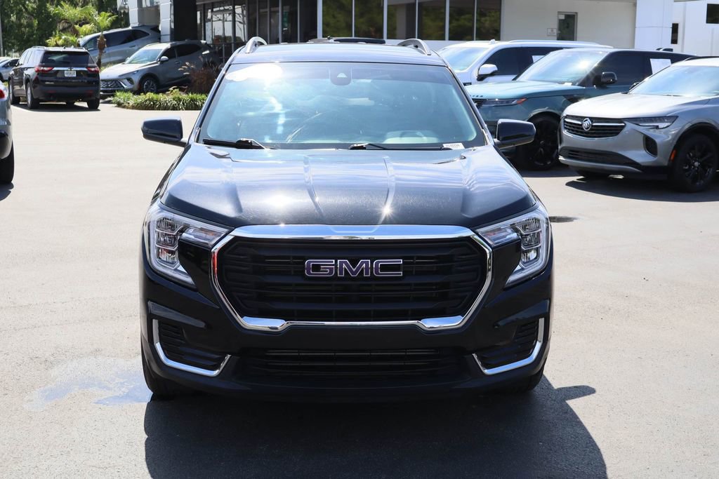Certified 2023 GMC Terrain SLE w/ Driver Convenience Package FWD image 4