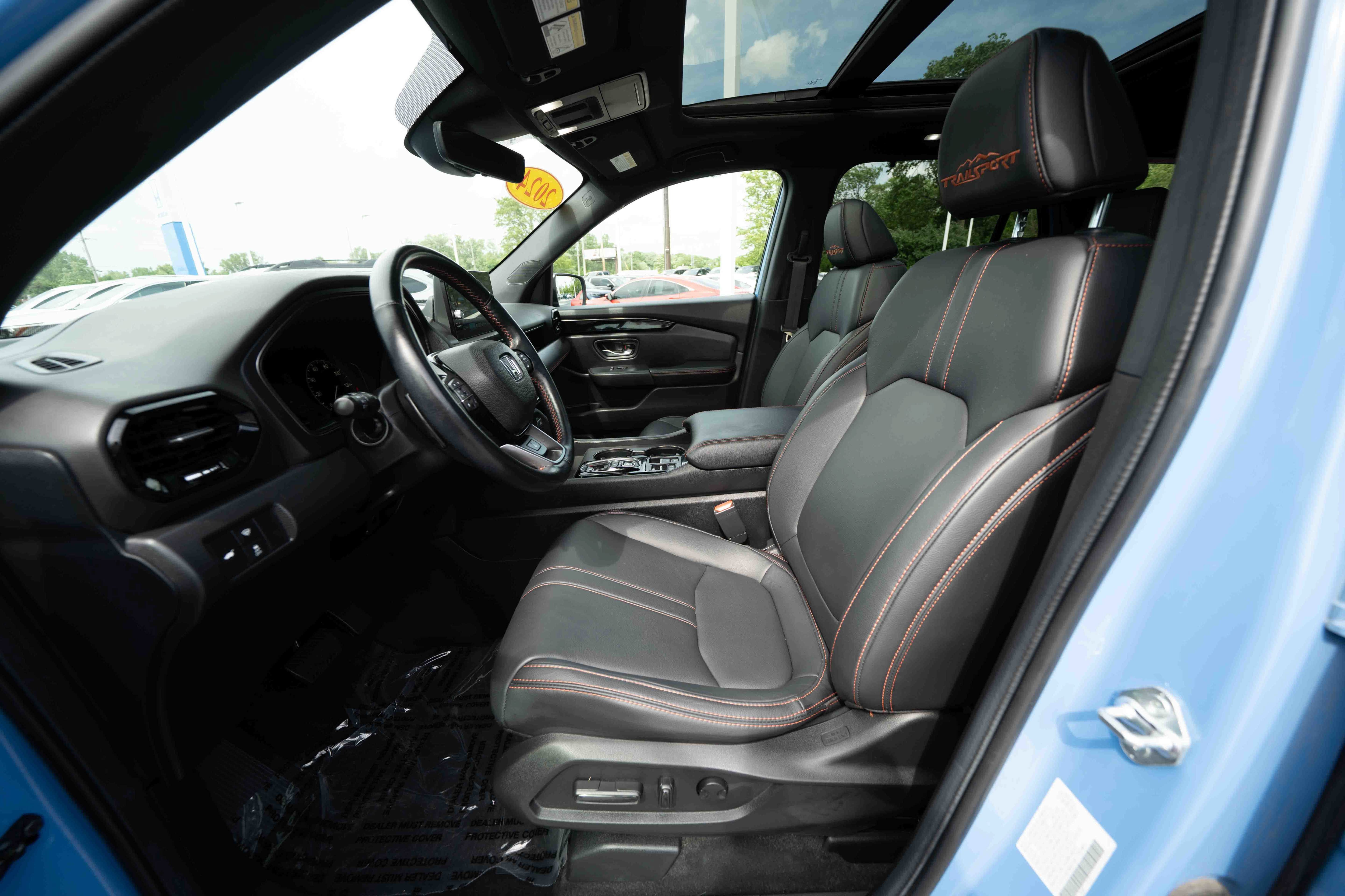 Used 2024 Honda Pilot TrailSport image 9