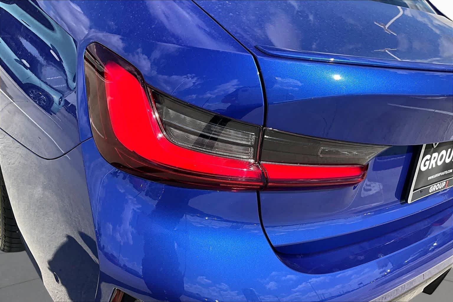 Used 2024 BMW 330i Sedan w/ M Sport Package RWD image 27