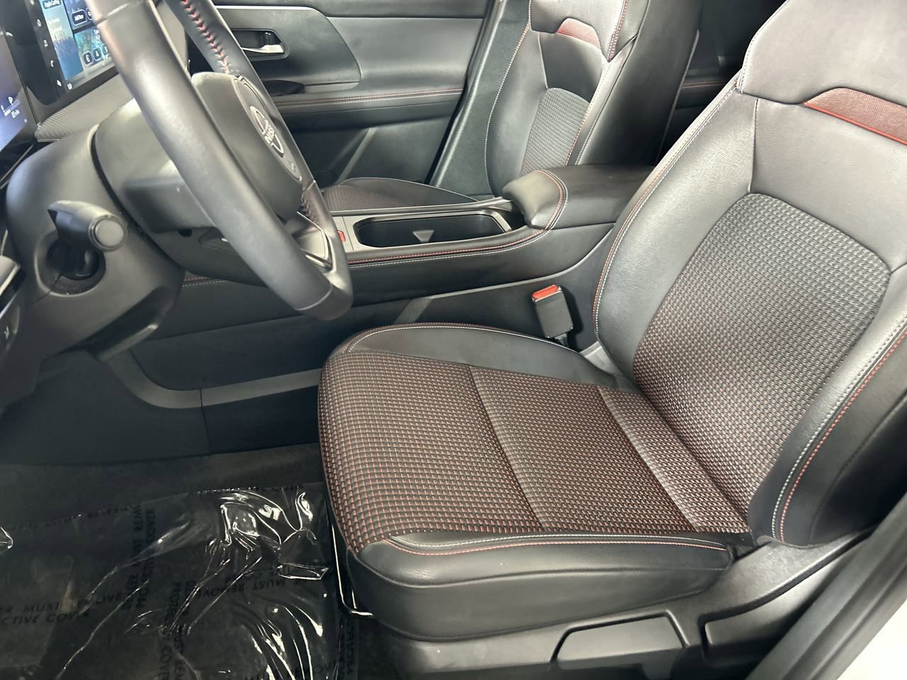 Used 2025 Nissan Kicks SR FWD image 20