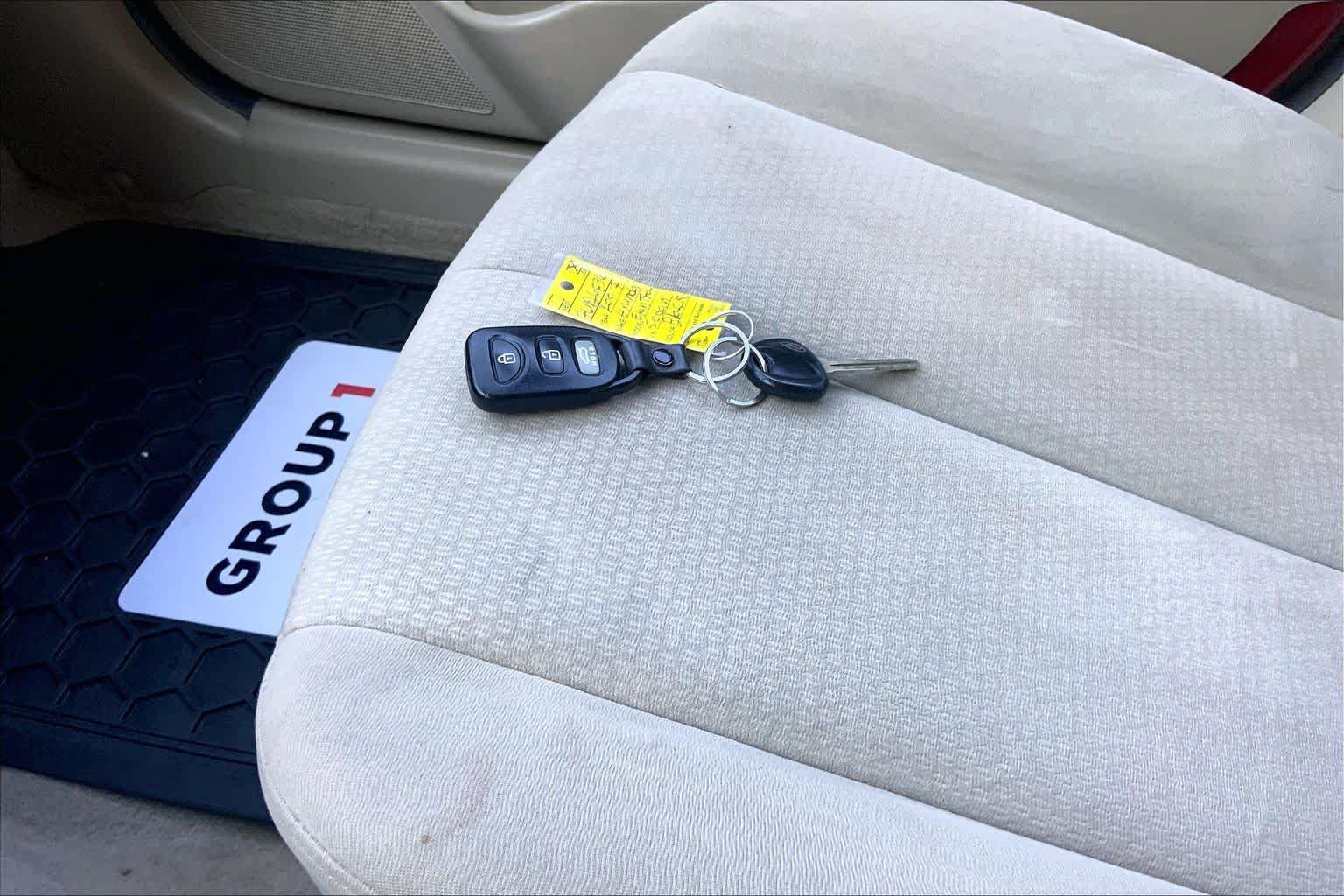 Used 2007 Hyundai Elantra GLS FWD image 14