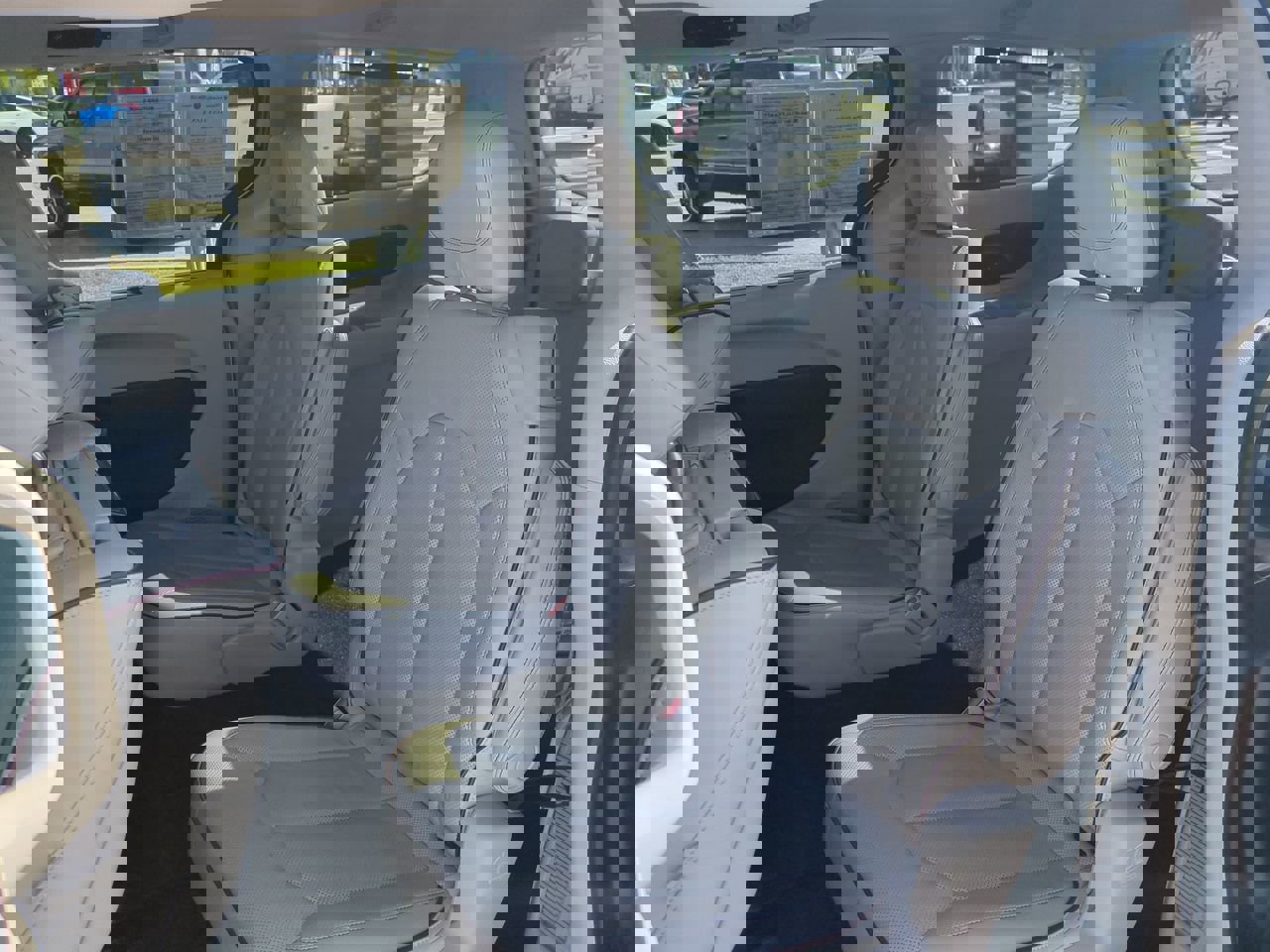 Used 2017 Chrysler Pacifica Limited image 11